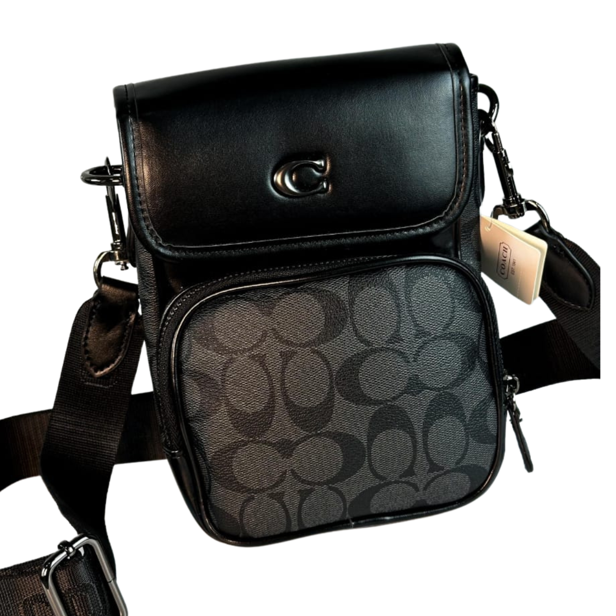 CARRIEL COACH HOMBRE: Estilo y Funcionalidad en Onlineshoppingcenterg El CARRIEL COACH HOMBRE es la opción ideal para quienes buscan un accesorio que combine elegancia, funcionalidad y durabilidad. Si estás buscando un bolso práctico y con estilo, en Onlineshoppingcenterg tenemos una amplia variedad de carriel, morrales y bandoleras Coach para hombre que se ajustan a tus necesidades y estilo.  ¿Por qué elegir un CARRIEL COACH HOMBRE? El CARRIEL COACH HOMBRE no solo es un símbolo de moda, sino que también es extremadamente útil para llevar tus pertenencias de manera segura y organizada. Coach es una marca reconocida por la calidad de sus materiales, especialmente el cuero, lo que asegura que estos bolsos sean duraderos y con un acabado premium.  Tanto si buscas un Carriel para hombre deportivo como uno más formal, los modelos de Bandolera Coach Hombre o Canguro Coach Hombre ofrecen una gran variedad de opciones para todo tipo de ocasiones.  1. Diseño Elegante y Funcionalidad Los Carrieles Coach para hombre se destacan por su diseño moderno y sofisticado. Coach ofrece bolsos de diferentes estilos, como la Bandolera Coach hombre café, que es perfecta para ocasiones formales, o el Carriel para hombre de cuero, ideal para un look más casual o deportivo.  Además, la versatilidad de estos bolsos los hace perfectos para llevar todo lo que necesitas en tu día a día, ya sea que busques un Morral Coach Hombre o un Bolso Coach Hombre Precio accesible para el mercado colombiano.  2. Variedad de Modelos y Colores En Onlineshoppingcenterg, contamos con una amplia selección de Carrieles Coach Hombre, incluyendo modelos exclusivos como la Bandolera Coach Hombre Pacman o la Bandolera Coach Star Wars, para quienes buscan un toque único en su estilo. También ofrecemos opciones clásicas como la Bandolera Coach Hombre Precio y la Bandolera Coach Hombre Café, que son perfectas para quienes buscan un accesorio versátil y fácil de combinar.  Si prefieres algo más compacto, los Canguros Coach Hombre son una excelente opción para llevar solo lo esencial, sin perder el estilo que caracteriza a la marca.